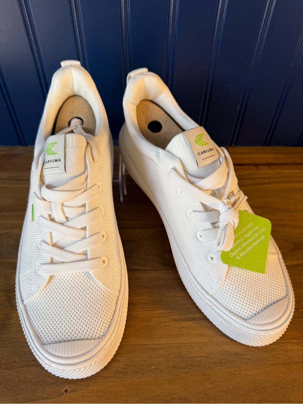 CARIUMA White Knit Sustainable Sneakers Women’s 8 / Men’s 6.5 NWT